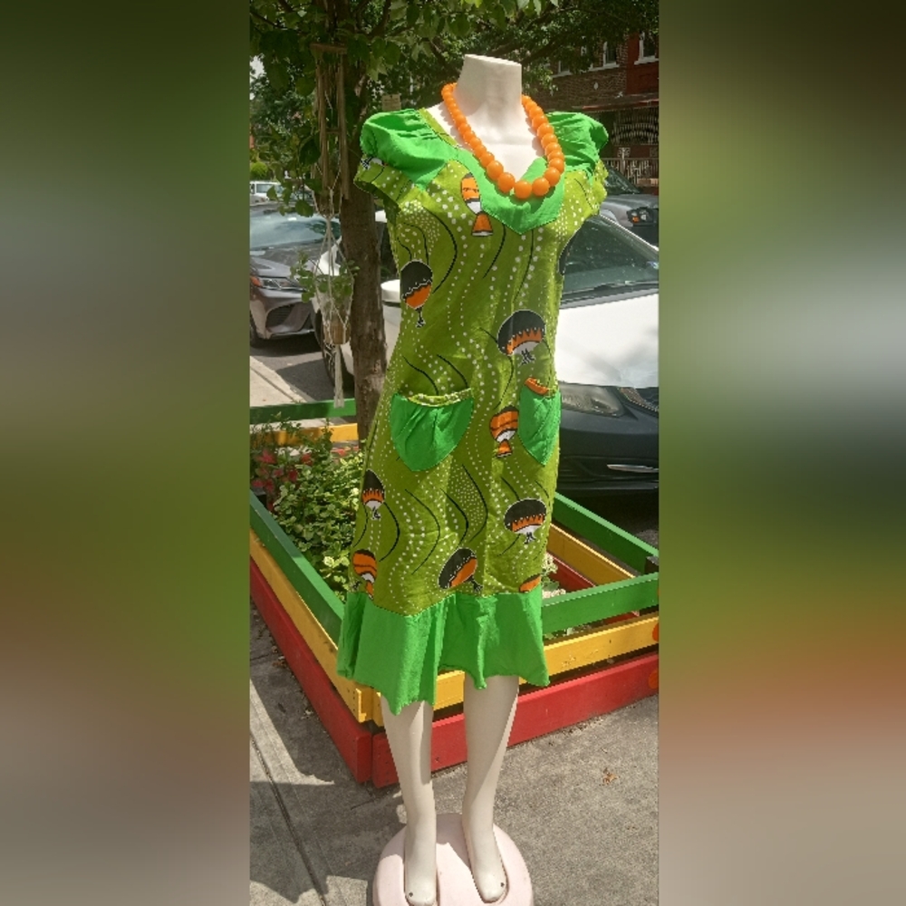 African Print Vibrant Green 💚 🧡Patterned